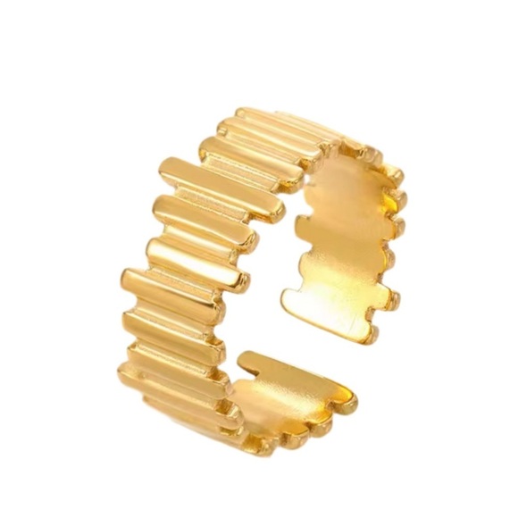 18K Gold Plated adjustable Ring - Picture 3 of 8